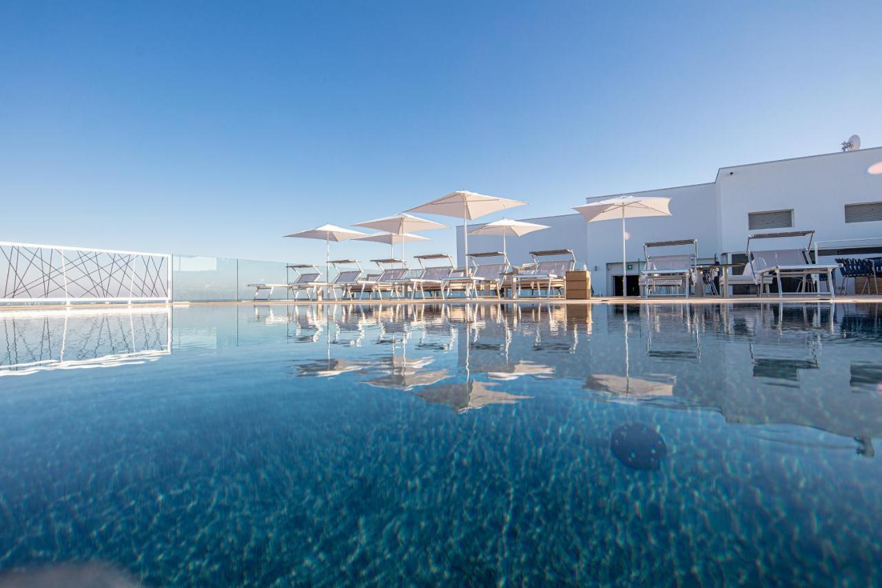 Hotel The One - & 5*