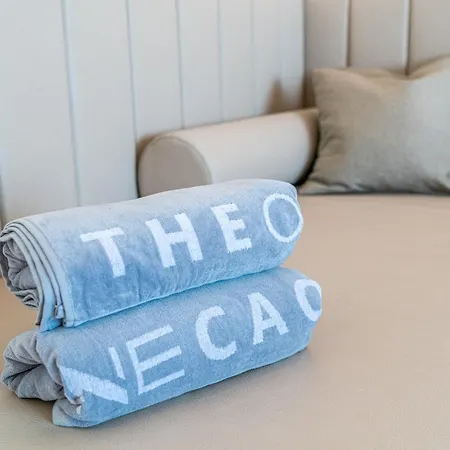 The One Caorle - Hotel & Apartments Exterior foto Towels