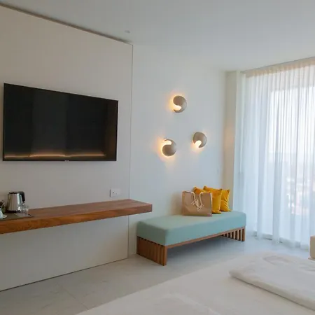 The One Caorle - Hotel & Apartments Exterior foto A room at the hotel