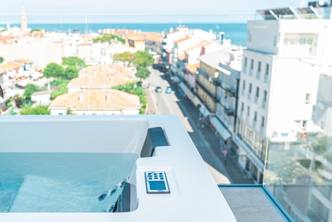 Hotel The One - & 5*