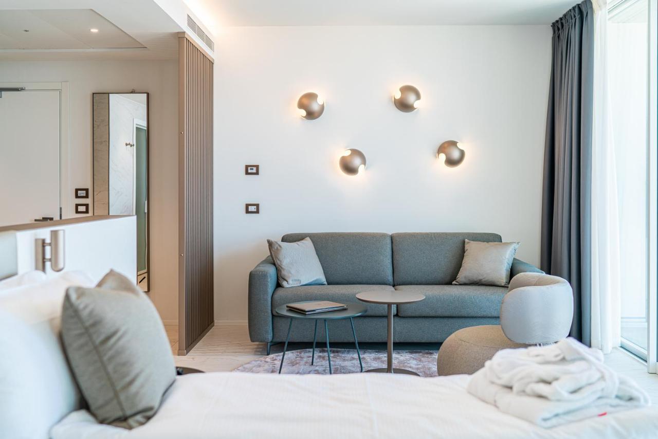 Hotel The One - & 5*